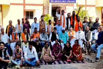 छत्तीसगढ़ के जगदलपुर में कांग्रेस पार्षद कोमल सेना के खिलाफ FIR की मांग