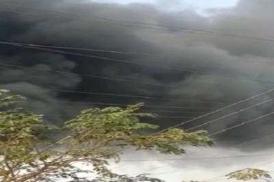 छत्तीसगढ़ की राजधानी रायपुर के  एक फोम फैक्ट्री में आग लग गई