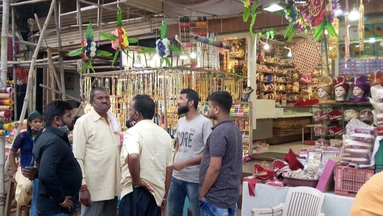 दुकान के बाहर सामान रखकर व्यवसाय करने वालो पर ( अब ) होगी जब्ती व फाइन की कार्यवाही