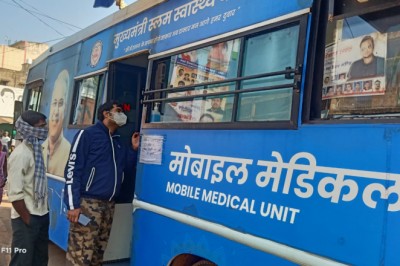 स्वास्थ्य परीक्षण के साथ साथ कोविड वैक्सीनेशन भी