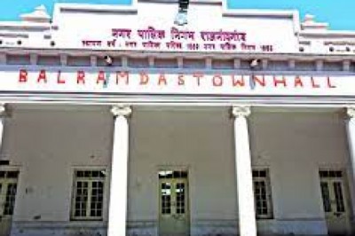 नगर निगम राजस्व वसूली में बरत रही है कड़ाई