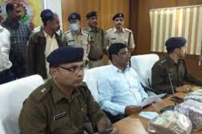 छत्तीसगढ़ में नशे के सौदागर के घर छापा,