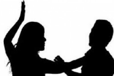 महिला ने वकील को जड़ा थप्पड़,