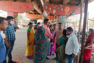 फ्लाई ओव्हर के नीचे मटका एवं अन्य छोटे व्यवसायियोें का व्यवस्थापन प्रारंभ