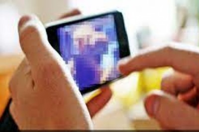 इंटरनेट मीडिया पर अश्लील फोटो व वीडियो अपलोड करने वाला गिरफ्तार