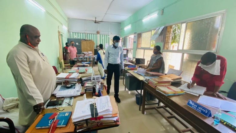 एक कर्मचारी का हुआ प्रमोशन तो दो बड़े अधिकारियों के विभाग बदले
