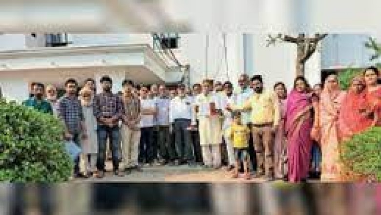 वैष्णव समाज ने कलेक्टोरेट के सामने किया  धरना प्रदर्शन