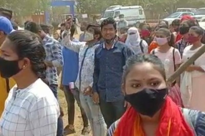दीक्षांत समारोह स्थल के बाहर NSUI के छात्रों ने जमकर हंगामा किया