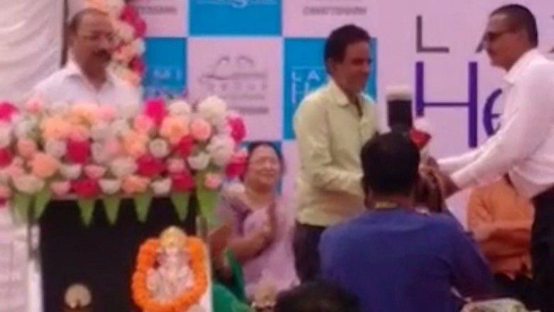 लक्ष्मी ग्रुप & बिल्डर द्वारा भिलाई निवासी भोला सिंह को उनके कड़ी मेहनत एवं कार्य के लिए सम्मानित किया गया