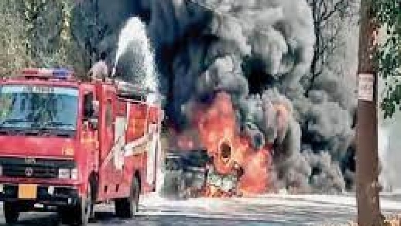 अंबिकापुर बनारस रोड पर हादसा
