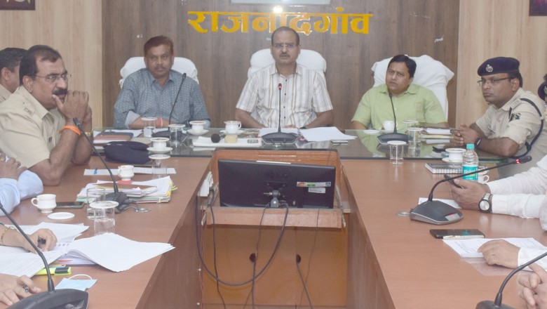 कलेक्टर ने धर्मनगरी डोंगरगढ़ में चैत्र नवरात्रि पर्व की तैयारी, सुचारू संचालन तथा निर्विघ्न समापन के लिए ली बैठक