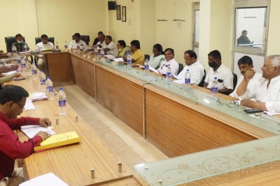 नगर पालिक निगम के सभाकक्ष डाटा सेंटर में एमआईसी की बैठक