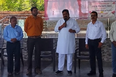 पल्स पोलियो एवं कोरोना योद्धाओं का महापौर नीरज पाल ने किया सम्मान,