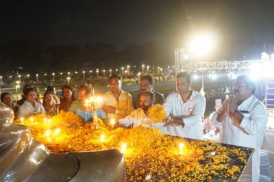 भारत माता की जयकारों से गुंजा शहीद गार्डन,