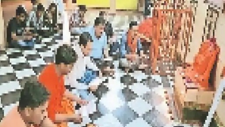 धर्मयात्रा :