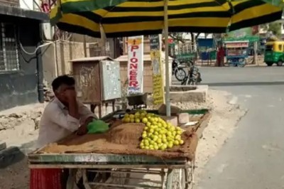 गर्मी के मौसम में लगातार बढ़ रही मांग, फलों-सब्जियों के बढ़े दामों ने किया परेशान