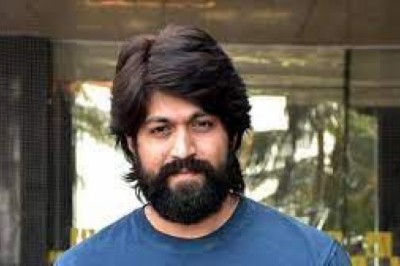 KGF - 2 : यश ने इवेंट में देरी से पहुंचने पर पत्रकारों से मांगी माफी