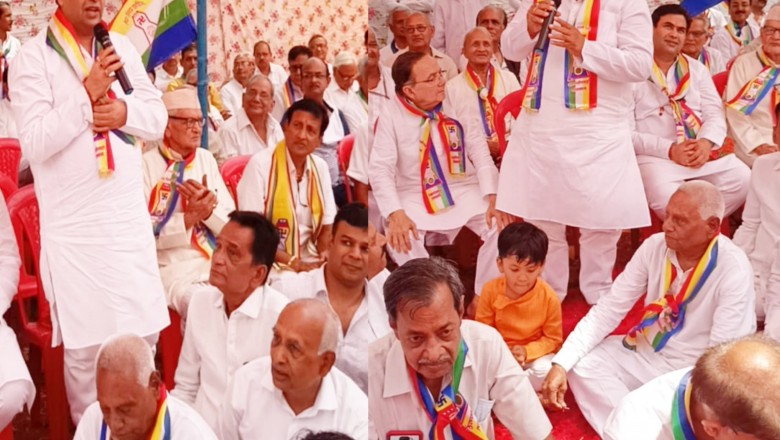 महावीर जयंती पर धूमधाम से निकली शोभायात्रा