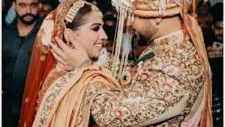 शादी मुबारक:सिंगर मिलिंद गाबा ने लिए प्रिया बेनीवाल संग सात फेरे, सोशल मीडिया पर वायरल हुई वेडिंग फोटोज