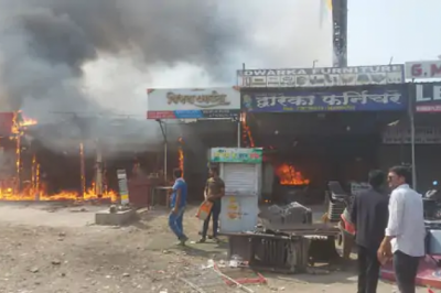 पुणे में भीषण अग्निकांड : करोड़ों का हुआ नुकसान; दमकल विभाग पर देर से पहुंचने का आरोप