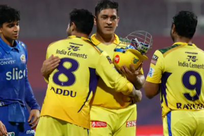 धोनी लौटे तो कैप उतारकर कैप्टन जडेजा ने दिया सम्मान:  माही ने प्यार से सिर पर हाथ फेरा