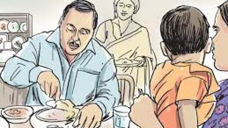साहेब की थाली स्वादिष्ट भोजन से भरी हुई थी लेकिन फिर भी उन्हें स्वाद नहीं आया, मुनिया को सिर्फ़ दाल-चावल मिले लेकिन स्वाद भरे