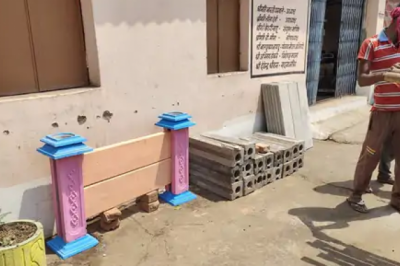 महिला समूहों ने खोजा अनोखा विकल्प : बिल्डिंग मटेरियल के मलबे से बना रही ईंट, पेवर ब्लाक और डिजाइनर गमले