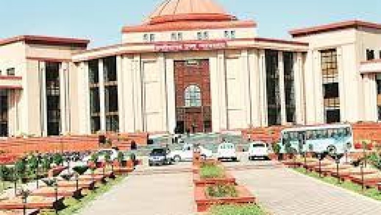 छत्तीसगढ़ हाईकोर्ट ने बच्चे की कस्टडी मां को दी, पति ने पहनावे पर उठाई थी आपत्ति