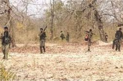 पुलिस-नक्सली मुठभेड़ :  4 घंटे तक चला ऑपरेशन , कई नक्सलियों के घायल होने का दावा, नहीं लौटी फोर्स