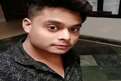 मदर्स-डे के ही दिन खत्म हो गया बेटा : रास्ते में कार के टक्कर मारने से चले गई जान