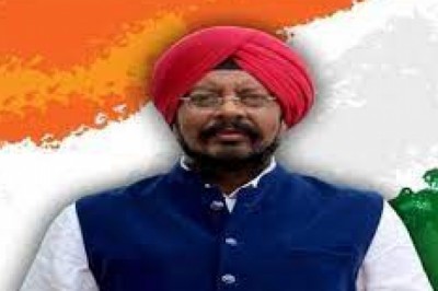 विधायक हो तो ऐसा : मरीजों को गर्मी से बचाने हॉस्पिटल को दान किया 10 एसी, जल्द वाटर कूलर देने का किया वादा ….