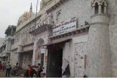 जैन मंदिर से माता पद्मावती की मूर्ति चोरी: करीब 300 साल पुरानी मूर्ती में लगे थे सोने-चांदी के आभूषण, CCTV खंगाल रही पुलिस
