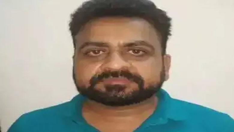 ऑफिस में नाबालिग सेल्स गर्ल से अश्लील हरकत, करोड़पति बिल्डर गिरफ्तार