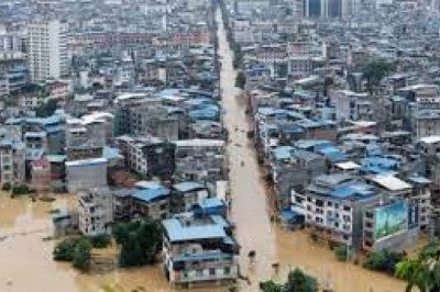 चीन में भारी बारिश ने मचाई तबाही : हादसों में 15 लोगों की मौत,  तीन लापता