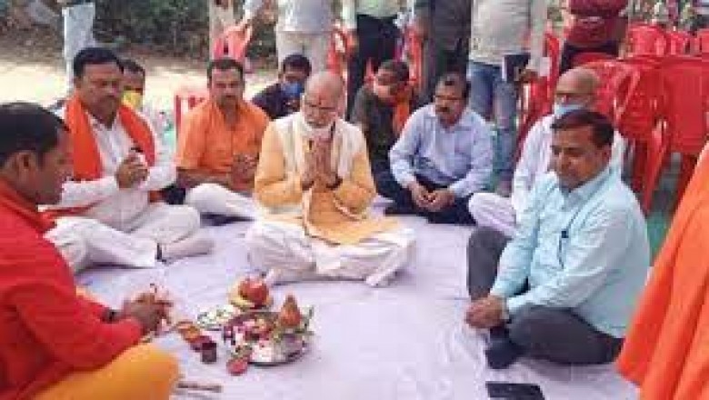खुद के पैसे से सड़क बनवा रहा जैन समाज राजनांदगांव