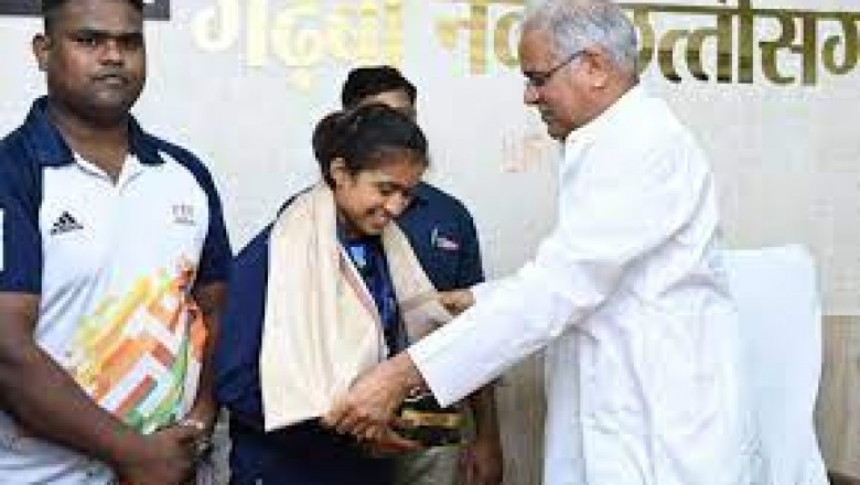 जूनियर वर्ल्ड वेटलिफ्टिंग चैंपियनशिप में छत्तीसगढ़ की बेटी ने जीता तीन रजत पदक, मुख्यमंत्री भूपेश बघेल ने दी बधाई …