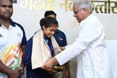 जूनियर वर्ल्ड वेटलिफ्टिंग चैंपियनशिप में छत्तीसगढ़ की बेटी ने जीता तीन रजत पदक, मुख्यमंत्री भूपेश बघेल ने दी बधाई …