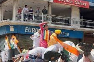 भूपेश बघेल पहुंचे कांग्रेस मुख्यालय :  CM बोले-केंद्रीय एजेंसियों का दुरुपयोग कर विपक्ष को दबा रहे,