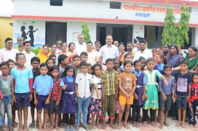 कलेक्टर ने किया स्कूल खुलने की तैयारी का निरीक्षण : मॉडल प्राथमिक शाला की व्यवस्था को देखकर कलेक्टर ने प्रसन्नता व्यक्त की