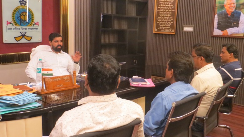 जन चौपाल में प्राप्त आवेदनों का यथाशीघ्र निराकरण करने आयुक्त ने अधिकारियों को सौपा दायित्व
