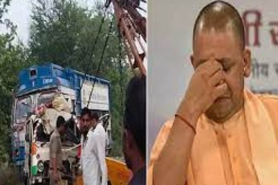 गंगा स्नान कर लौट रहे श्रद्धालुओं की गाड़ी पेड़ से टकराई, 10 की मौत,सात घायल
