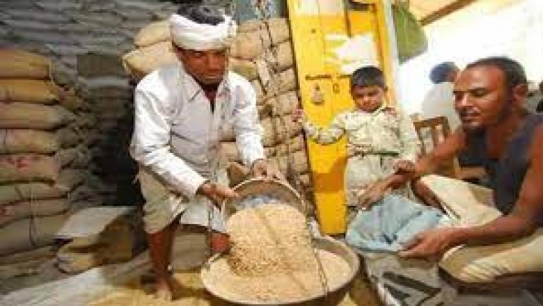 नहीं दिया राशन दुकानदार ने हितग्राहियों को: