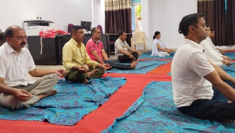 जिला न्यायालय राजनांदगांव में मनाया गया अंतर्राष्ट्रीय योग दिवस का कार्यक्रम
