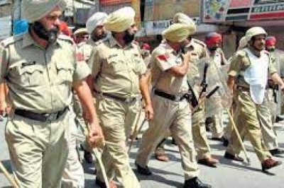 कार्रवाई : रंगदारी और हथियारों की तस्करी में शामिल पिंडा गिरोह का भंडाफोड़, 13 शूटर्स समेत 19 आरोपी गिरफ्तार
