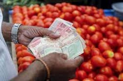 टमाटरो के दामो में उछाल 80 रुपये किलो पहुंचे दाम  :