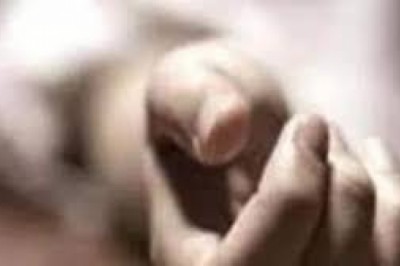 परिवार के 4 लोगों की हत्या,कातिल ने बारी - बारी  हत्या करने बाद  खुद को मार डाला