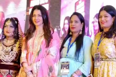 बस्तर पहुंची अभिनेत्री भाग्यश्री : कहा – यहां भी हो सकती है फिल्मों की शूटिंग,चित्रकोट की खूबसूरती देख झूम उठी,
