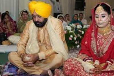 पंजाब CM भगवंत मान और डॉ गुरप्रीत कौर की शादी संपन्न,  दूल्हा-दुल्हन के चेहरे पर दिखा नूर