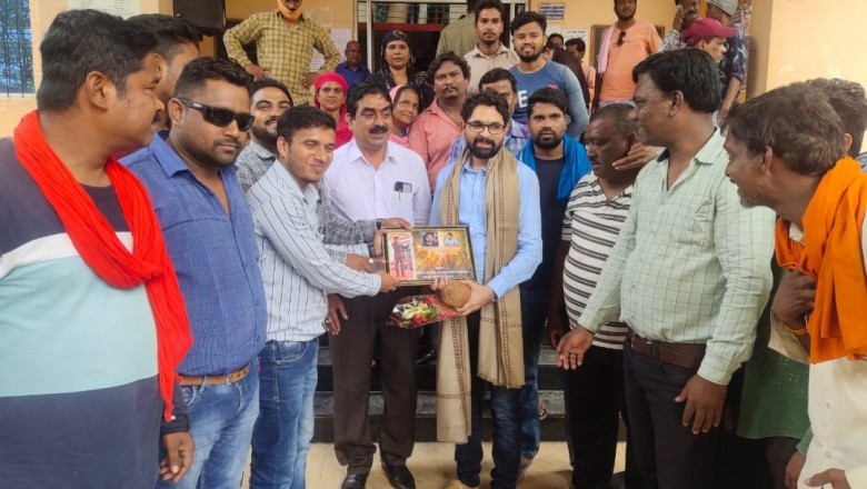 दुर्ग:पूर्व निगमायुक्त ने अंतिम दिन गौठान पहुँचकर विदा लिया,विधायक,महापौर, सभापति एवं सफाई यूनियन ने विदाई दी :