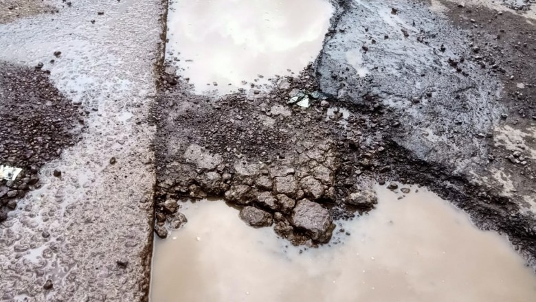 दुर्ग शहर में सड़क बनाने के नाम पर सिर्फ गड्ढा, दुर्ग जिला गड्ढा गड्ढा गड्ढा